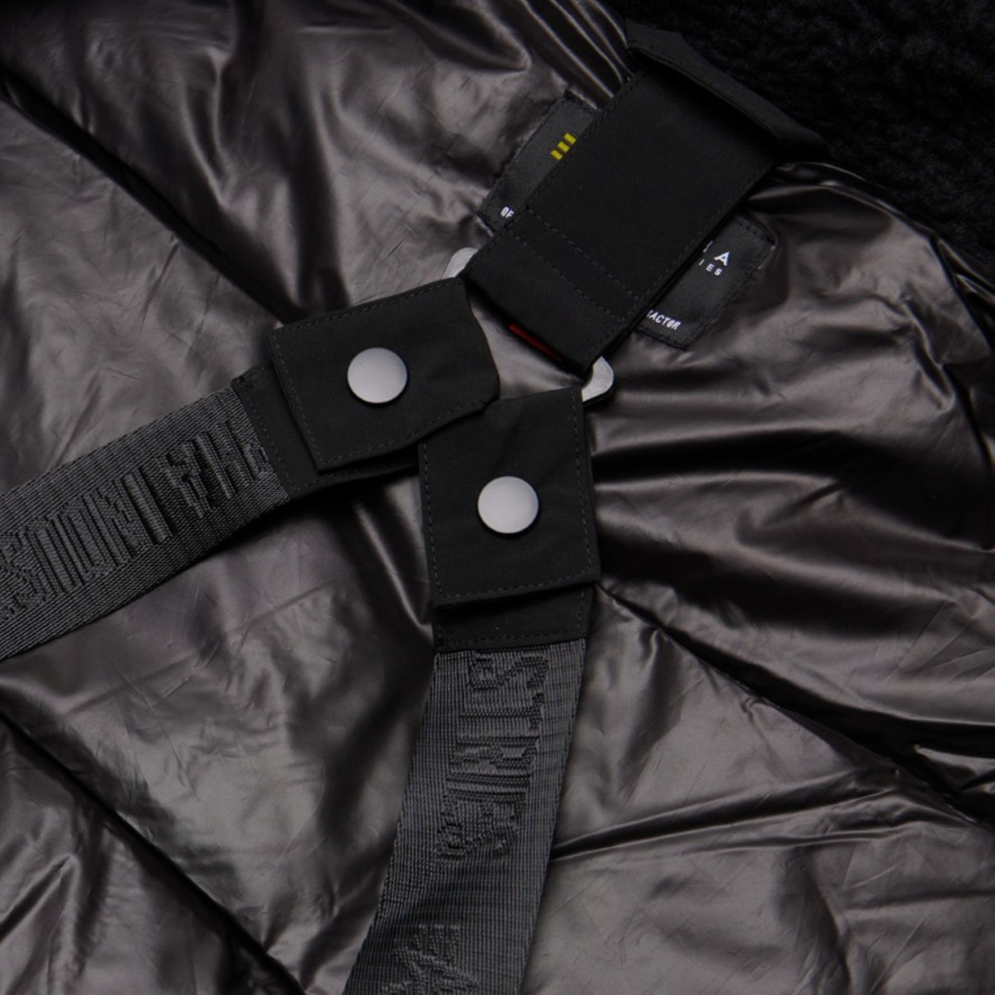 HYBRID PARKA W - Black