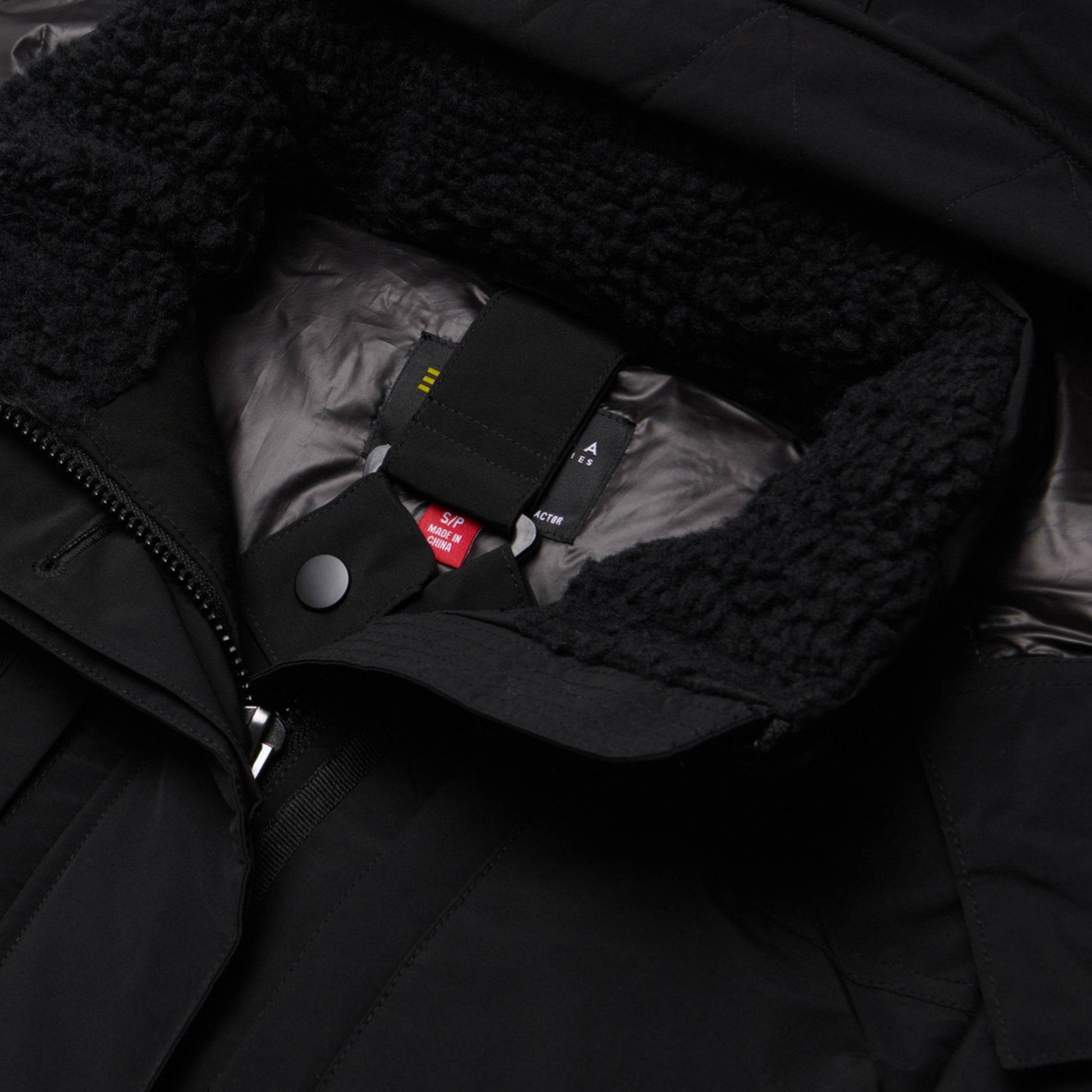 HYBRID PARKA W - Black